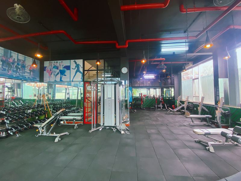 Phòng free weight